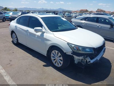 1HGCR2F88FA****** 2015 Honda Accord