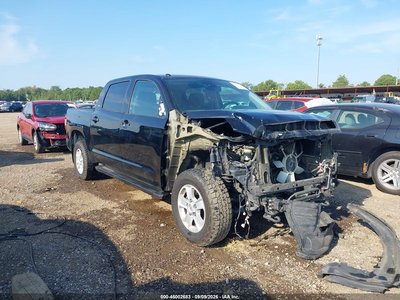 5TFDW5F18KX****** 2019 Toyota Tundra
