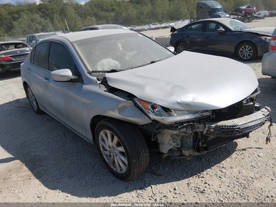 1HGCR2F33DA****** 2013 Honda Accord