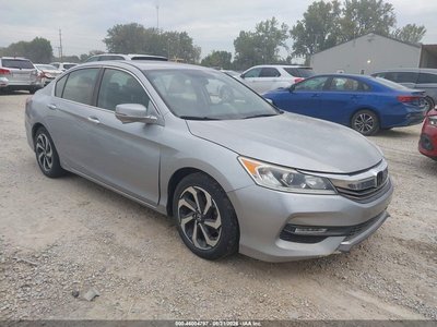 1HGCR2F74HA****** 2017 Honda Accord