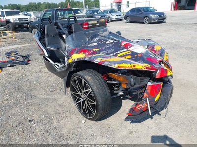 57XAARFAXH8****** 2017 Polaris Slingshot