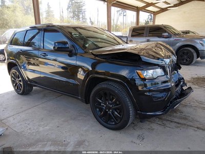 1C4RJEAG6JC****** 2018 Jeep Grand Cherokee
