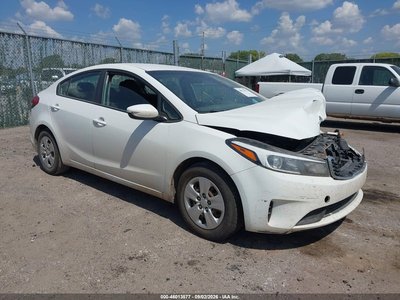 3KPFK4A77JE****** 2018 Kia Forte