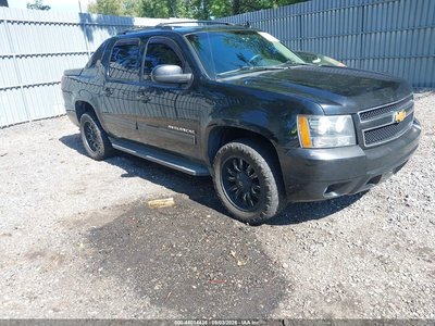 3GNTKFE71DG****** 2013 Chevrolet Avalanche