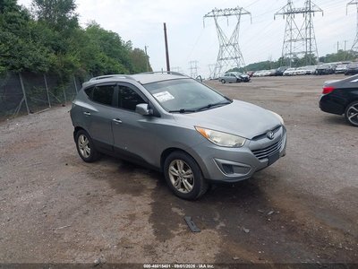 KM8JU3AC3BU****** 2011 Hyundai Tucson