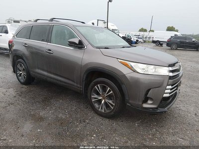 5TDBZRFHXHS****** 2017 Toyota Highlander