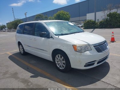 2C4RC1BG8ER****** 2014 Chrysler Town & Country