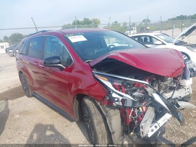 5TDDSKFC9RS****** 2024 Toyota Sienna