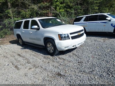 1GNSCJE04DR****** 2013 Chevrolet Suburban 1500