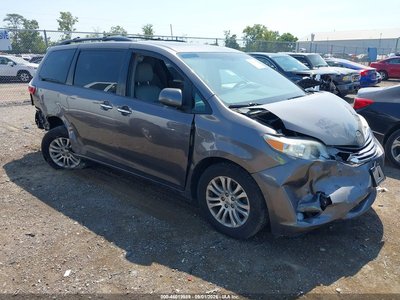 2016 Toyota Sienna