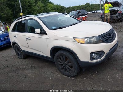 5XYKU4A21BG****** 2011 Kia Sorento