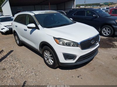 5XYPGDA33GG****** 2016 Kia Sorento