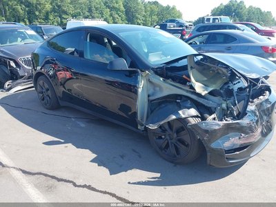 7SAYGAEE4RF****** 2024 Tesla Model Y