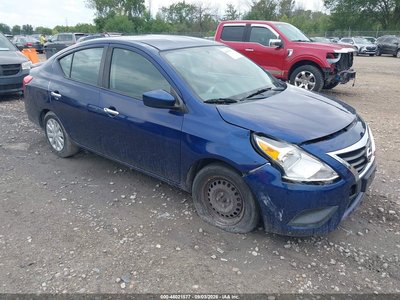 3N1CN7AP3JL****** 2018 Nissan Versa