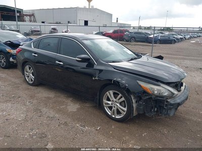 1N4BL3APXHC****** 2017 Nissan Altima