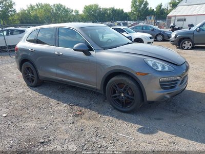 WP1AA2A22CL****** 2012 Porsche Cayenne