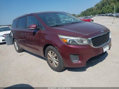 KNDMB5C11G6****** 2016 Kia Sedona