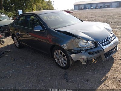 3VWRX7AJ9AM****** 2010 Volkswagen Jetta
