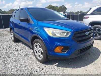1FMCU0F76HU****** 2017 Ford Escape