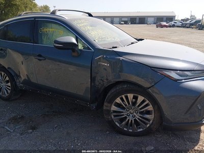 JTEAAAAH2MJ****** 2021 Toyota Venza