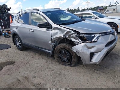 JTMBFREV7JJ****** 2018 Toyota RAV4