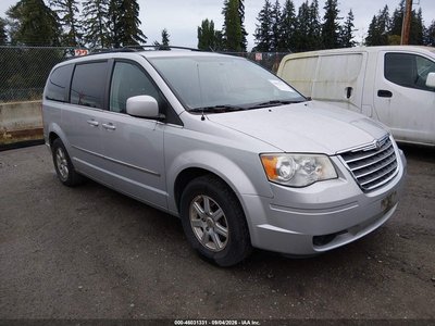 2010 Chrysler Town & Country