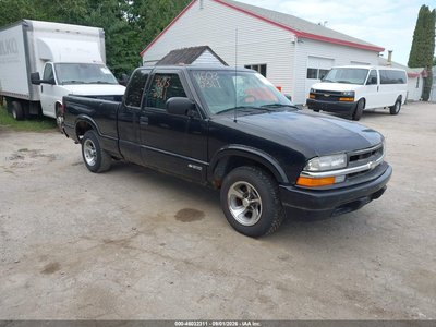 1GCCS19W11K****** 2001 Chevrolet S-10