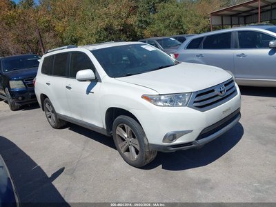5TDYK3EH4BS****** 2011 Toyota Highlander
