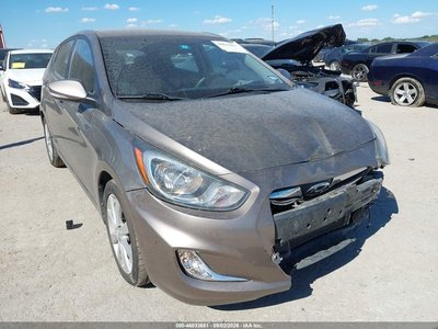 KMHCU5AE4DU****** 2013 Hyundai Accent