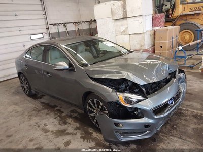 LYV402TM9JB****** 2018 Volvo S60