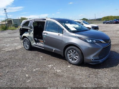 5TDYSKFC9RS****** 2024 Toyota Sienna