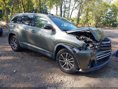5TDJZRFH5KS****** 2019 Toyota Highlander