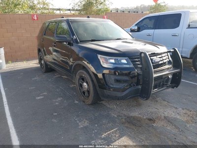 1FM5K8AR0HG****** 2017 Ford Utility Police Interceptor