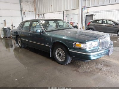 1LNLM81W9TY****** 1996 Lincoln Town Car