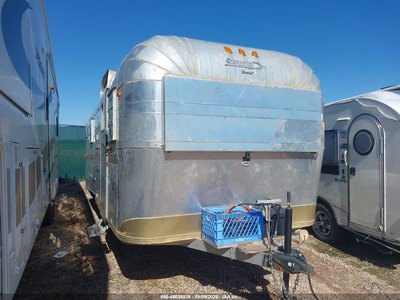 C83** 1965 Airstream Duke
