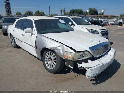 1LNHM81W34Y****** 2004 Lincoln Town Car