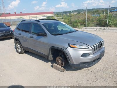1C4PJMAB0HW****** 2017 Jeep Cherokee