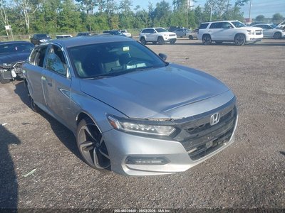 1HGCV1F30JA****** 2018 Honda Accord