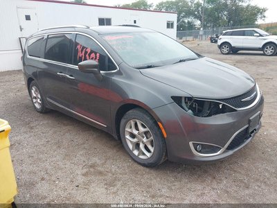 2C4RC1BG2KR****** 2019 Chrysler Pacifica