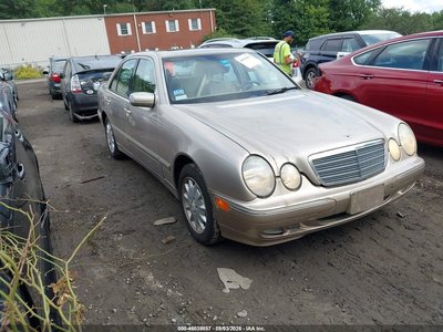 WDBJF82J01X****** 2001 Mercedes-Benz E-Class