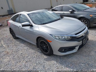 JHMFC1F70JX****** 2018 Honda Civic