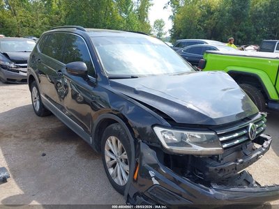 3VV3B7AX8JM****** 2018 Volkswagen Tiguan