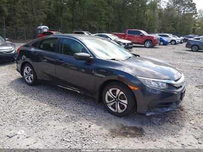 2HGFC2F53JH****** 2018 Honda Civic