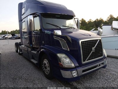4V4NC9EH6FN****** 2015 Volvo VN