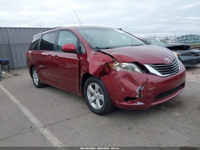 5TDKK3DC0BS****** 2011 Toyota Sienna