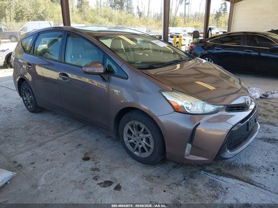 JTDZN3EU6FJ****** 2015 Toyota Prius V