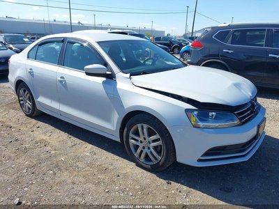 3VW2B7AJ0JM****** 2018 Volkswagen Jetta