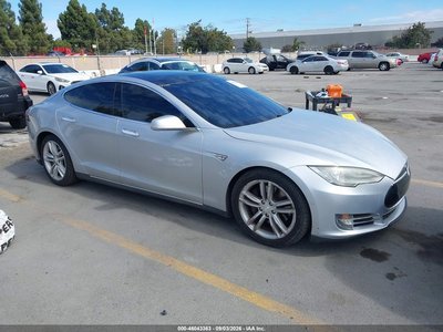 5YJSA1E2XGF****** 2016 Tesla Model S