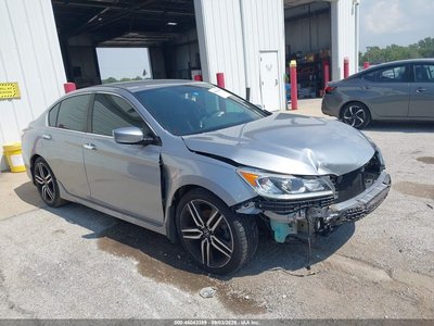 1HGCR2F58HA****** 2017 Honda Accord