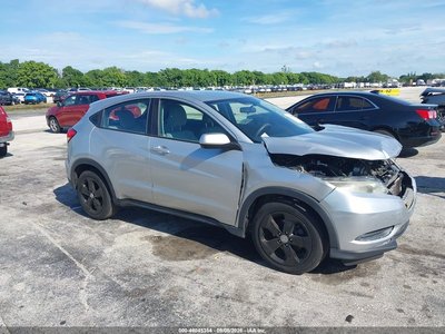 3CZRU6H37GM****** 2016 Honda HR-V